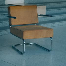 Buying the right visitor chair for your workplace: Considerations