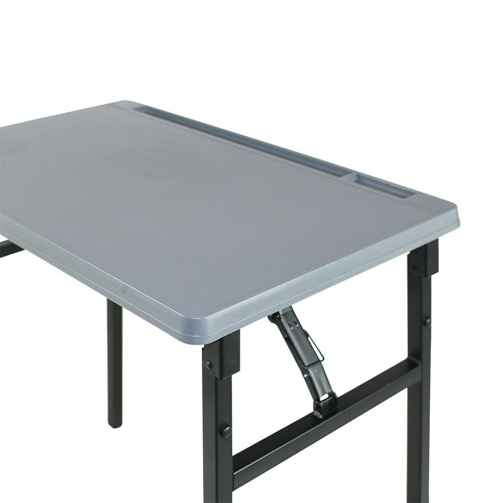 Lachlan folding utility table